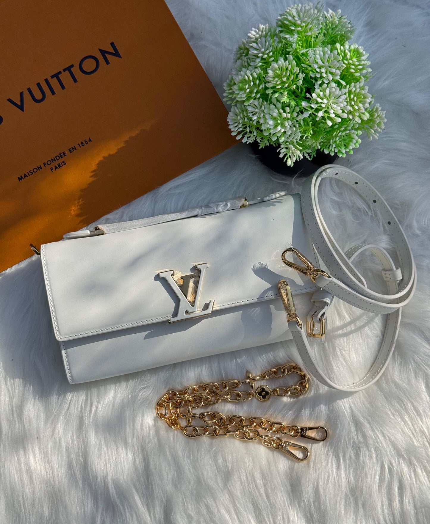 LV Wallet On Chain Capucines Super master Quality with box and dust bag