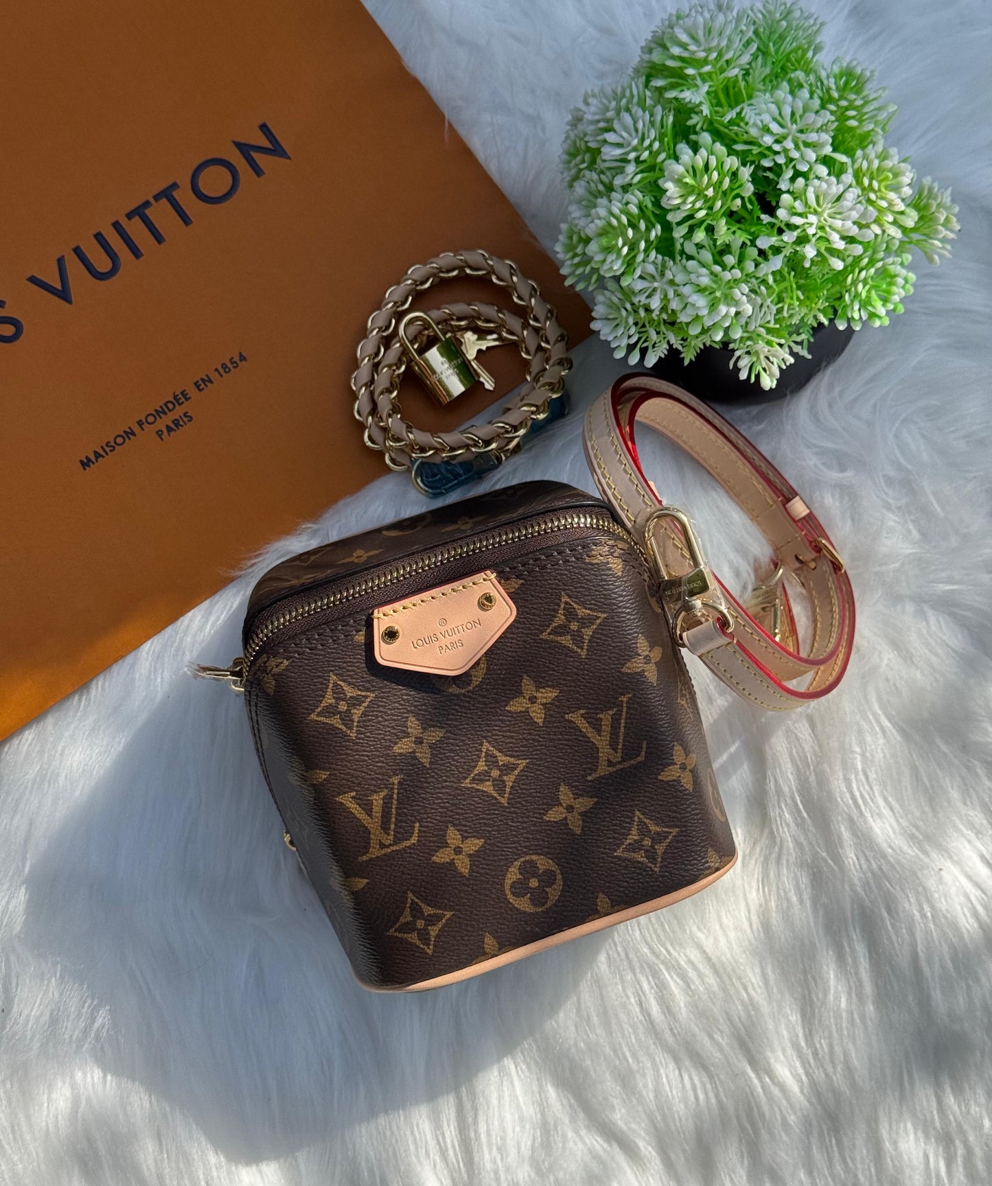 LV Just In Case Super master Quality with box and dust bag