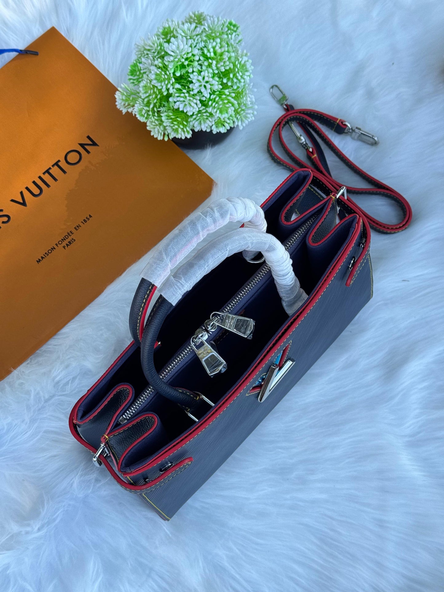 LV Twist Tote Bag Super master Quality with box and dust bag Size 30 cm