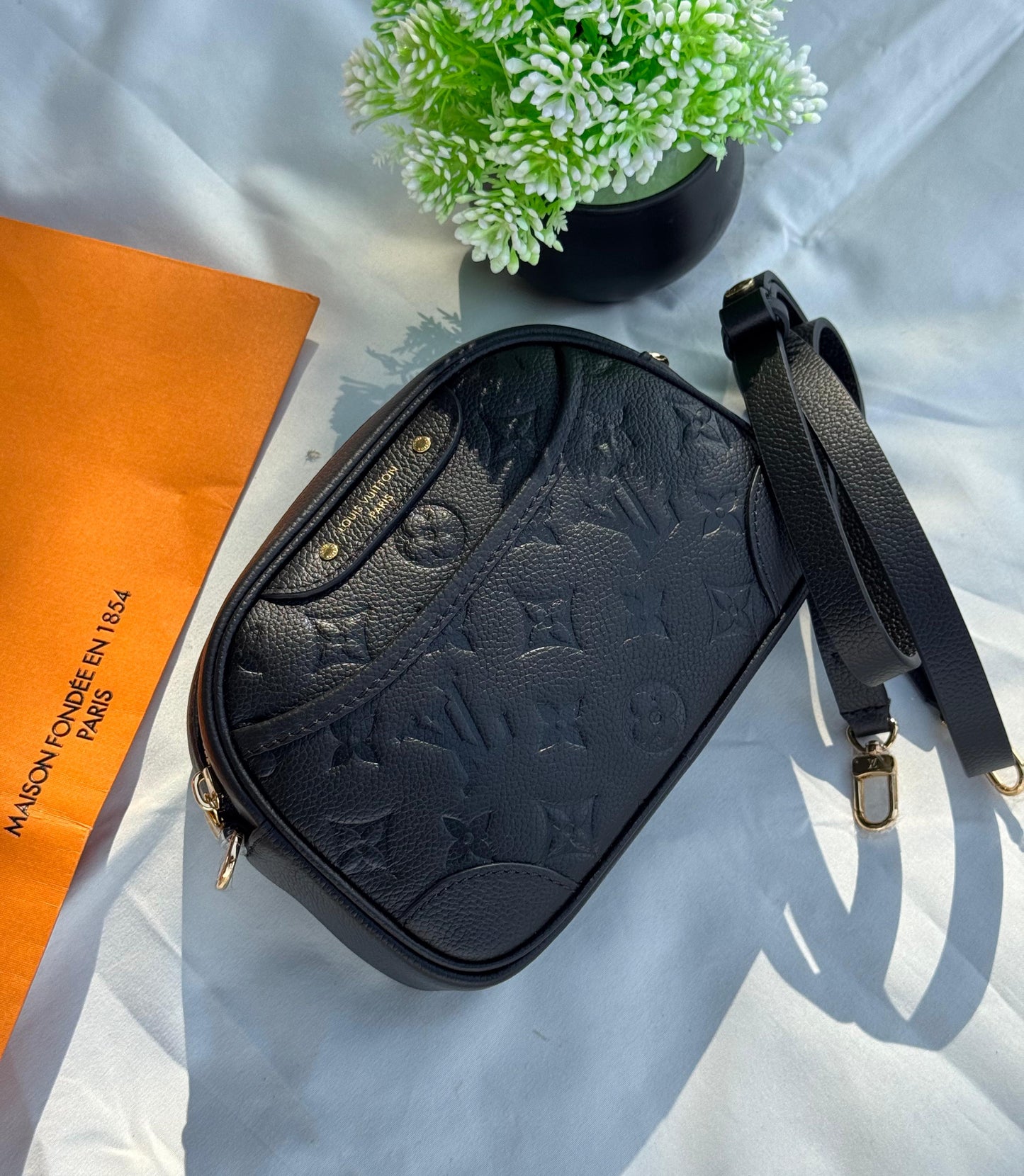 LV Tiny Camera Bag Super master Quality with box and dust bag Size 19 Cm