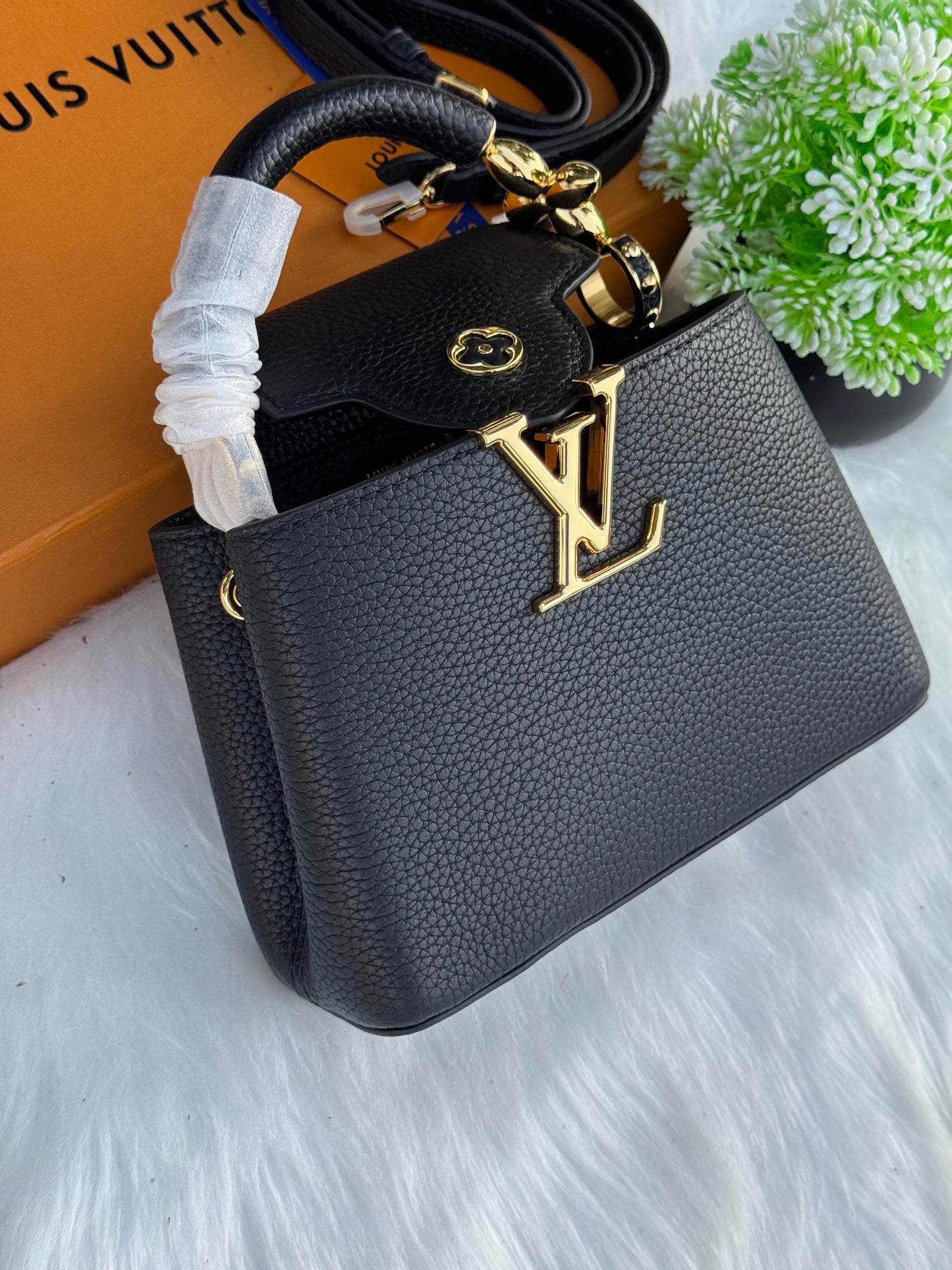 LV Capucines Mini Super master Quality with box and dust bag Size 21 Cm