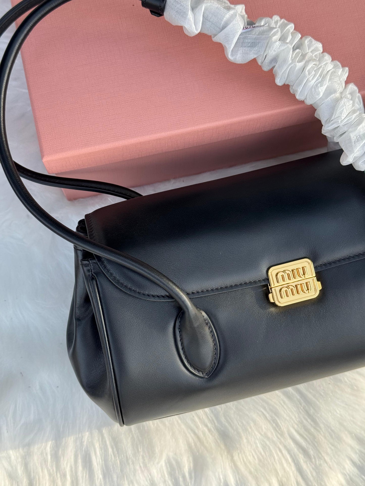 MIU MIU Leather shoulder bag Super master Quality with box and dust bag Size 28 Cm