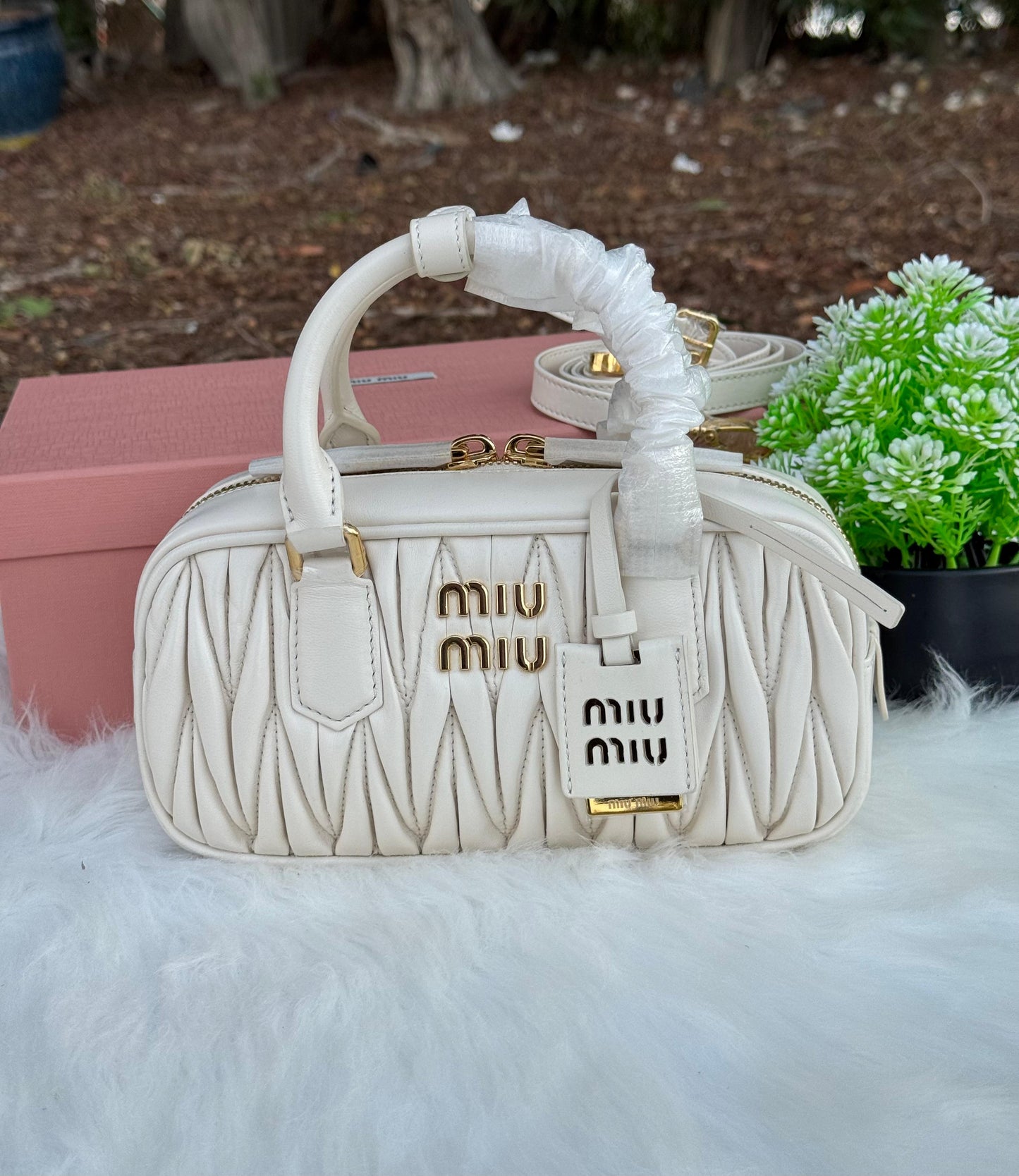 MIU MIU Arcadie matelassé nappa leather Super master Quality with box and dust bag Size 22 Cm