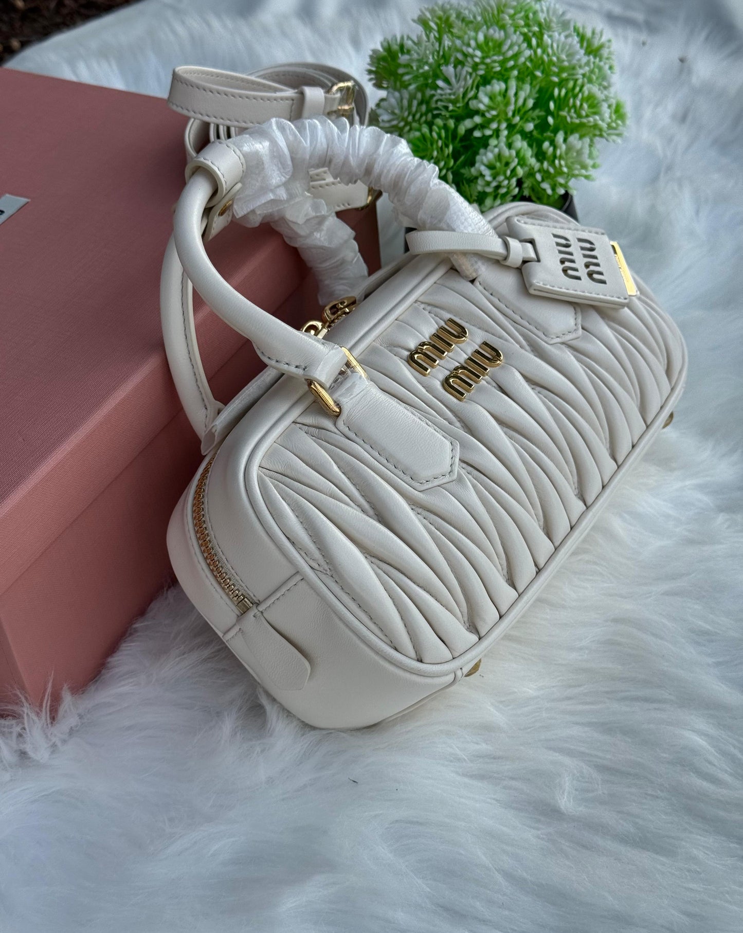 MIU MIU Arcadie matelassé nappa leather Super master Quality with box and dust bag Size 22 Cm