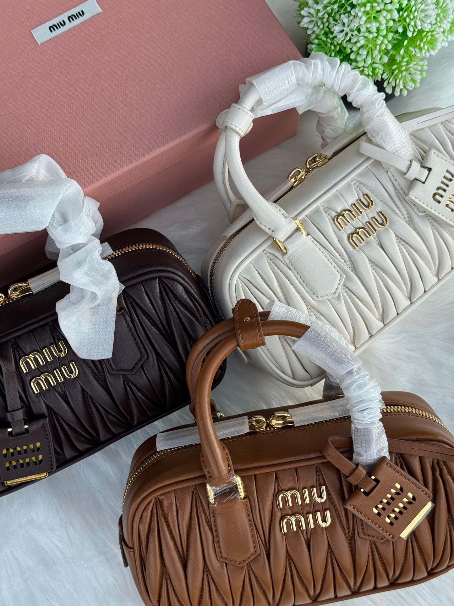 MIU MIU Arcadie matelassé nappa leather Super master Quality with box and dust bag Size 22 Cm