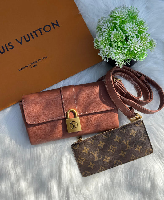 LV Wallet On Chain Low Key Super master Quality with box and dust bag Size 22 Cm
