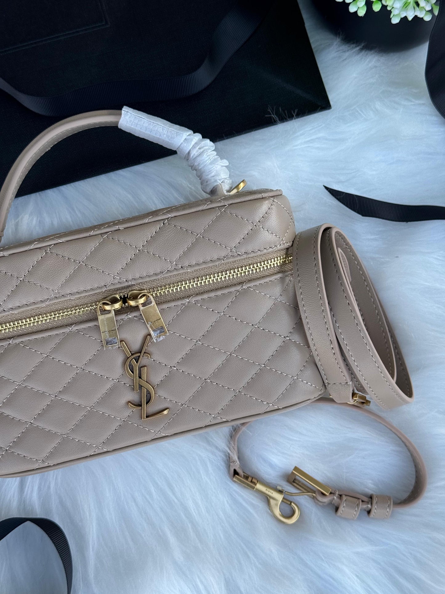 YSL Gaby Vanity Super master Quality with box and dust bag Size 18 Cm