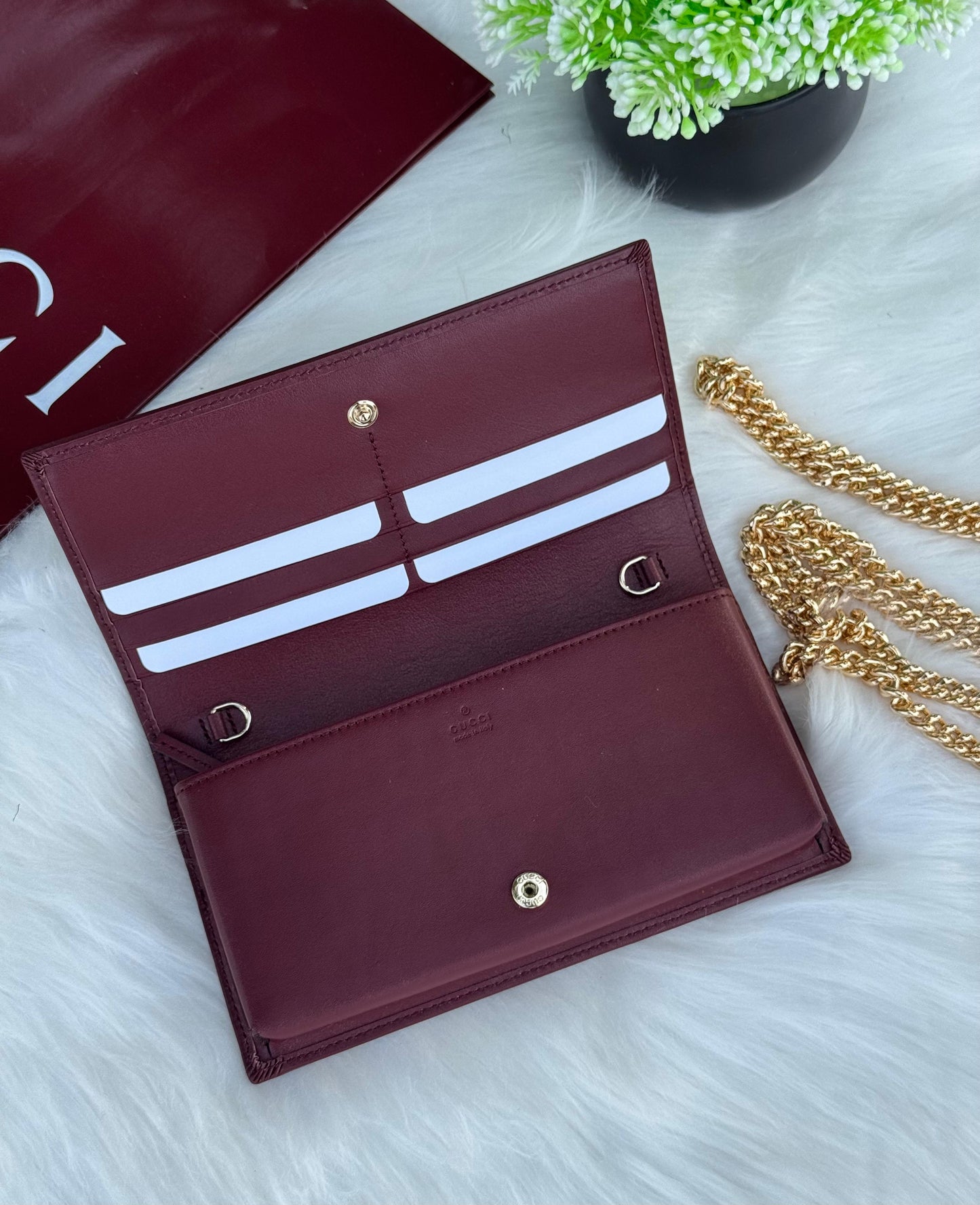 GUCCI Chain wallet Super master Quality with box and dust bag Size 18 Cm