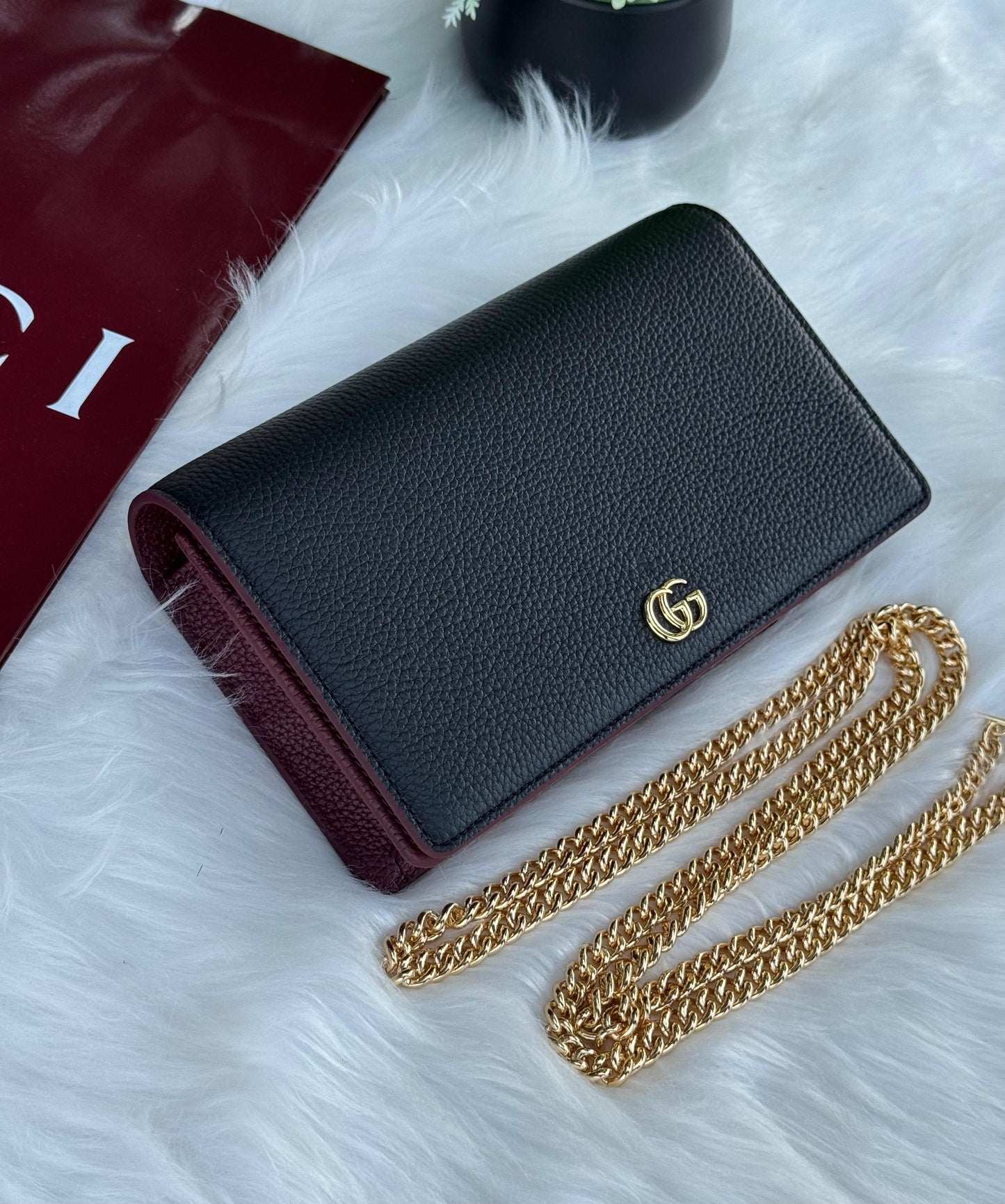 GUCCI Chain wallet Super master Quality with box and dust bag Size 20 Cm