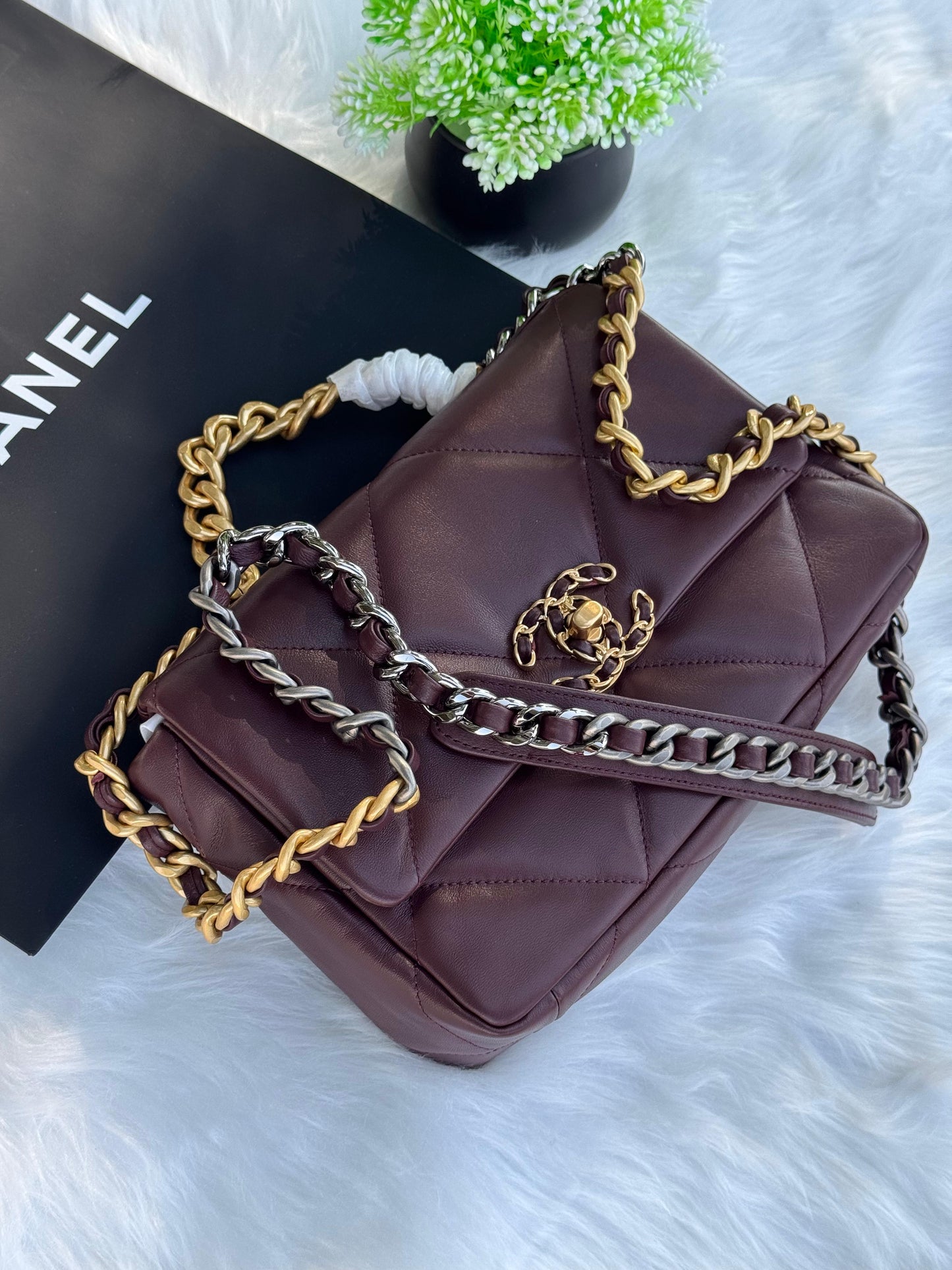 CHANEL 19 HANDBAG Super master Quality with box and dust bag Size 26 Cm