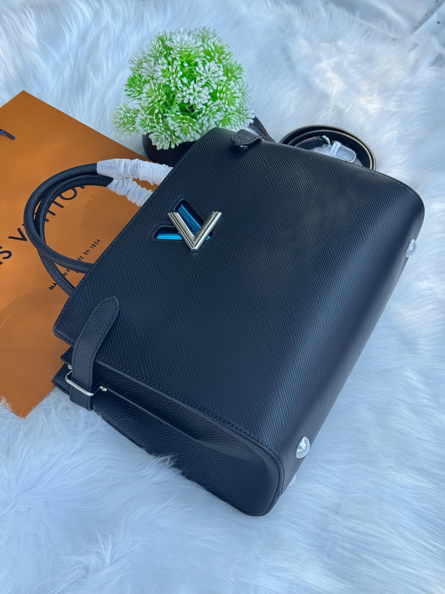 LV Twist Tote Bag Super master Quality with box and dust bag Size 30 cm