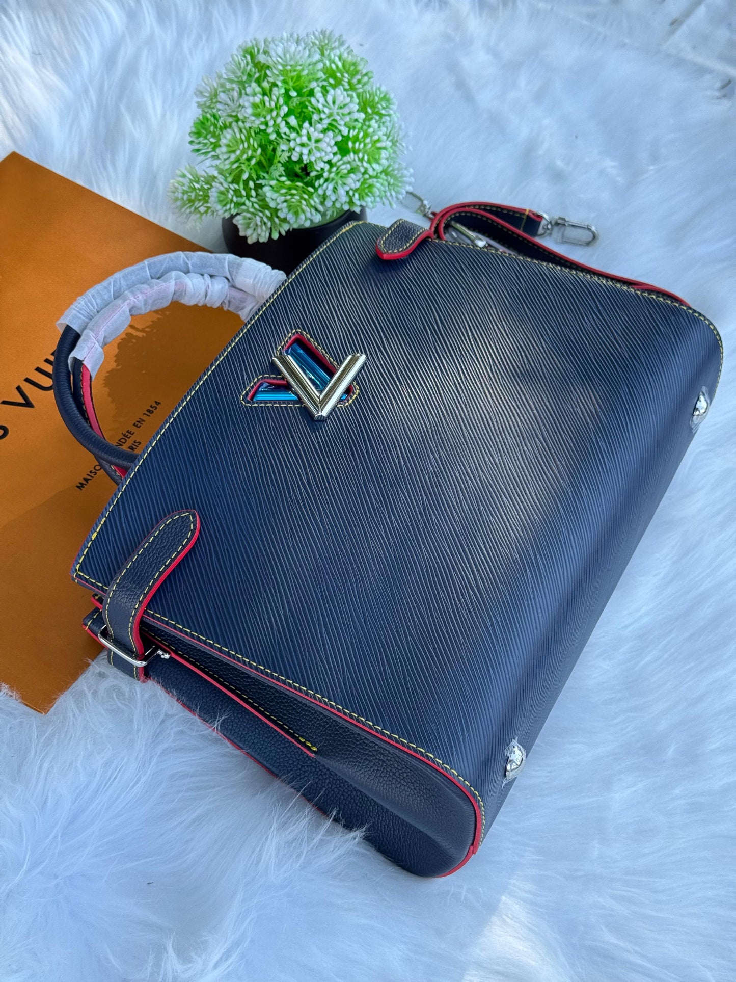 LV Twist Tote Bag Super master Quality with box and dust bag Size 30 cm