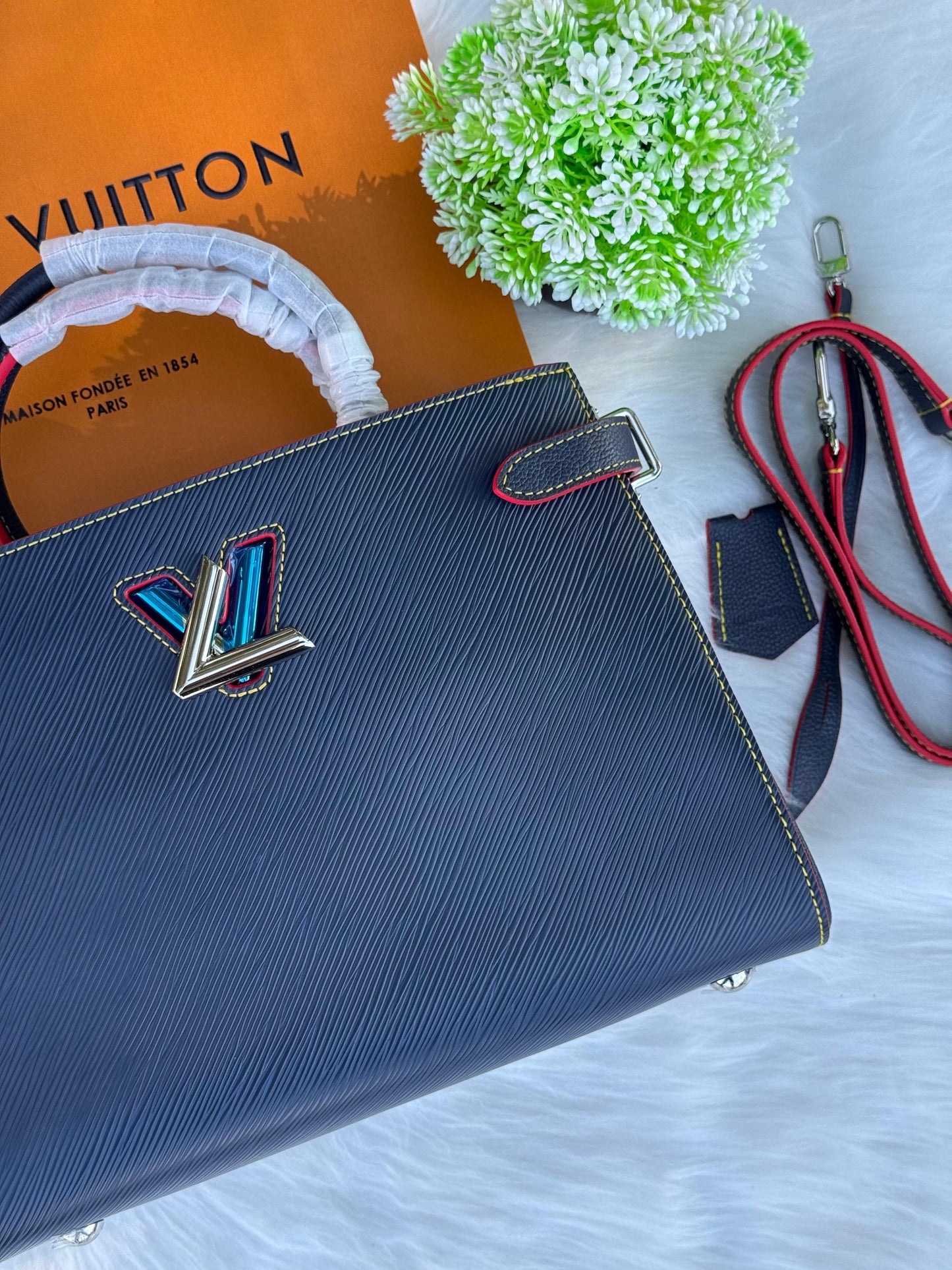 LV Twist Tote Bag Super master Quality with box and dust bag Size 30 cm