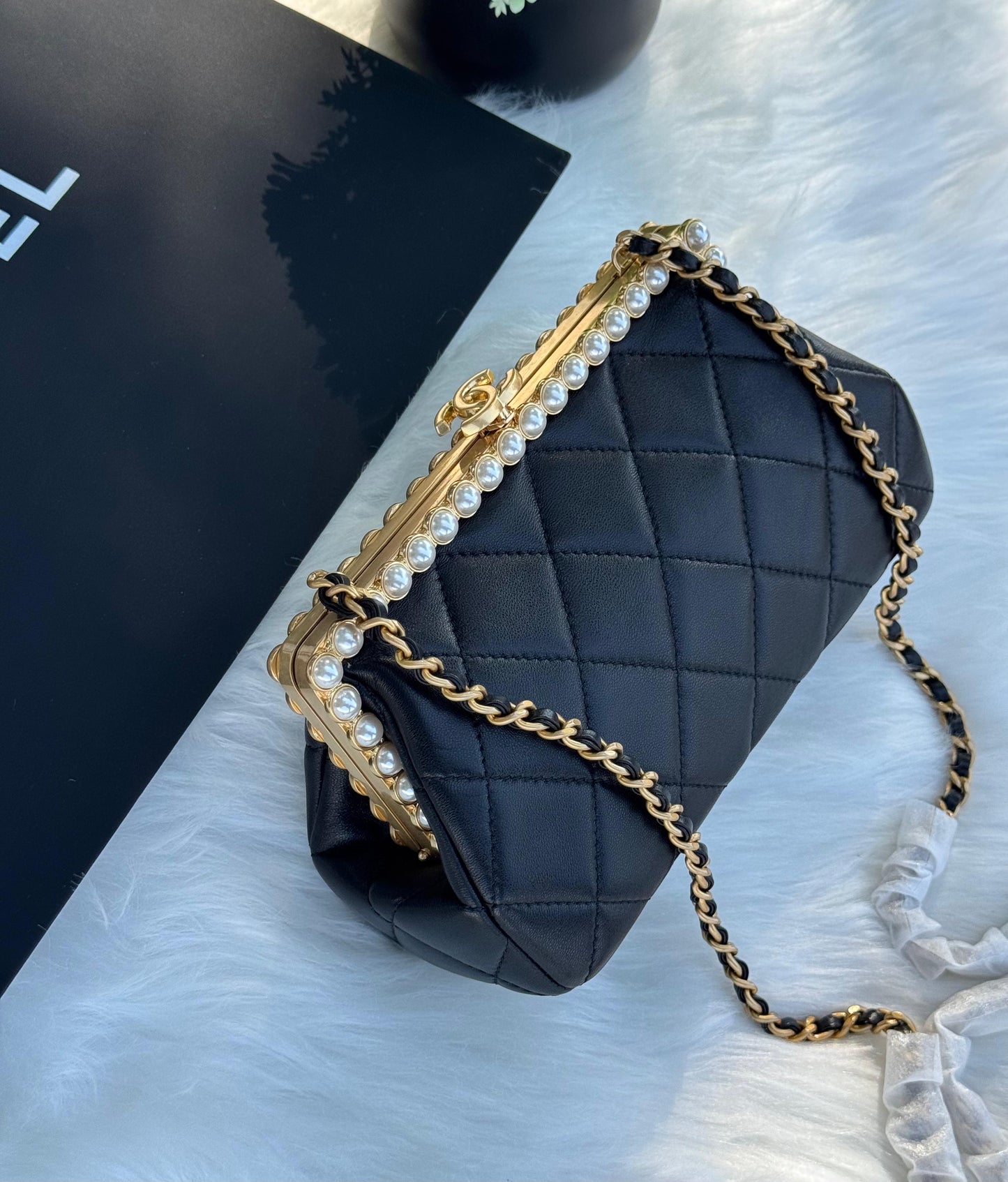 CHANEL CLUTCH Pearly Lambskin Super master Quality with box and dust bag Size 20 cm