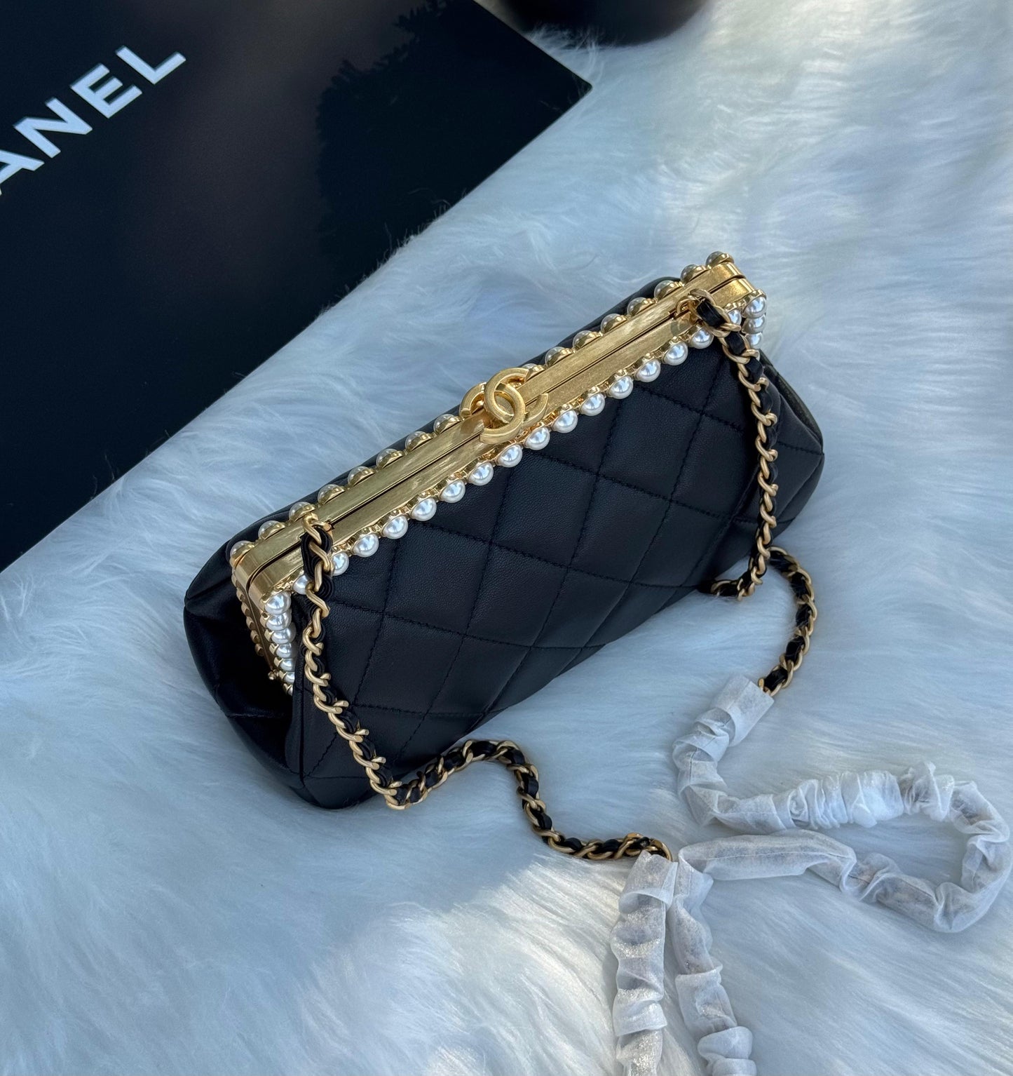 CHANEL CLUTCH Pearly Lambskin Super master Quality with box and dust bag Size 20 cm