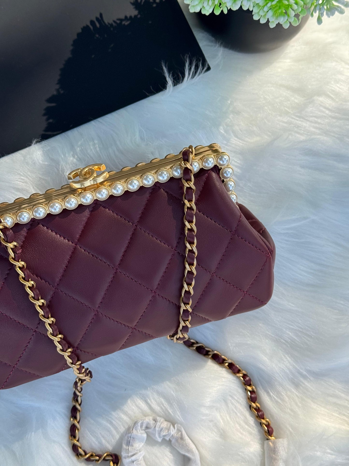 CHANEL CLUTCH Pearly Lambskin Super master Quality with box and dust bag Size 20 cm