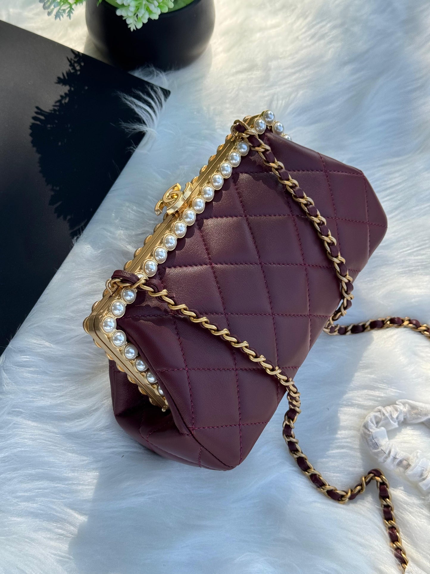 CHANEL CLUTCH Pearly Lambskin Super master Quality with box and dust bag Size 20 cm