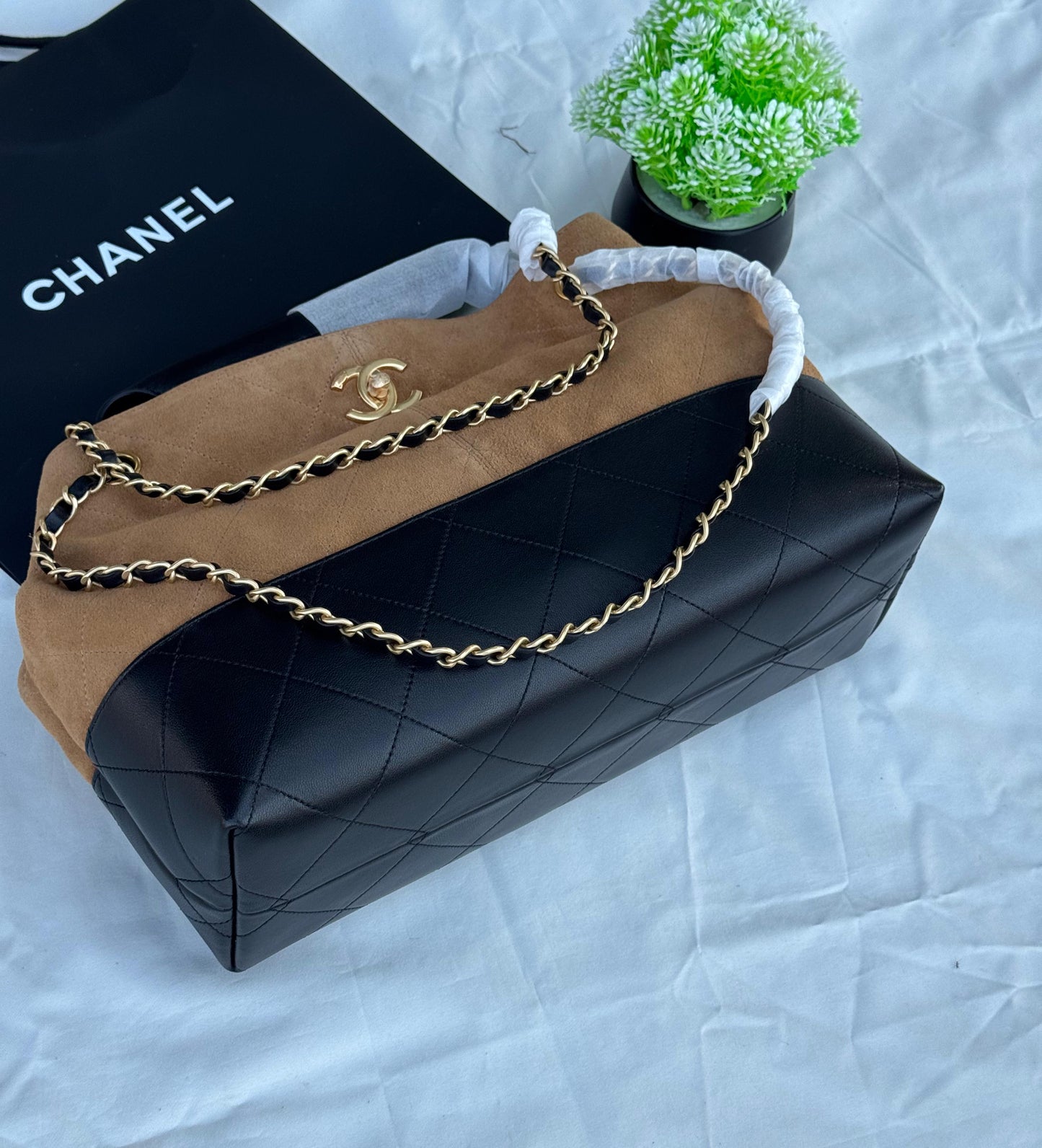 CHANEL 25A hobo handbag Super master Quality with box and dust bag Size 33 Cm