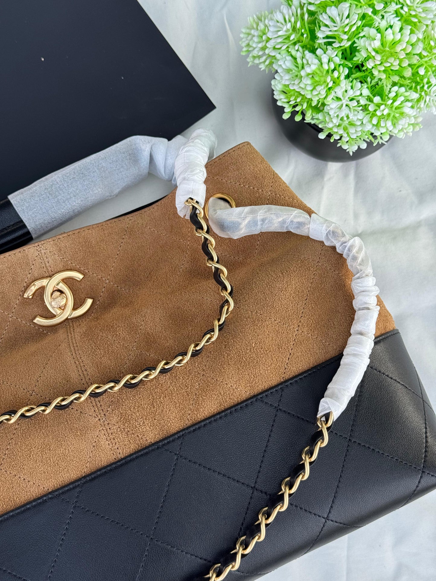 CHANEL 25A hobo handbag Super master Quality with box and dust bag Size 33 Cm