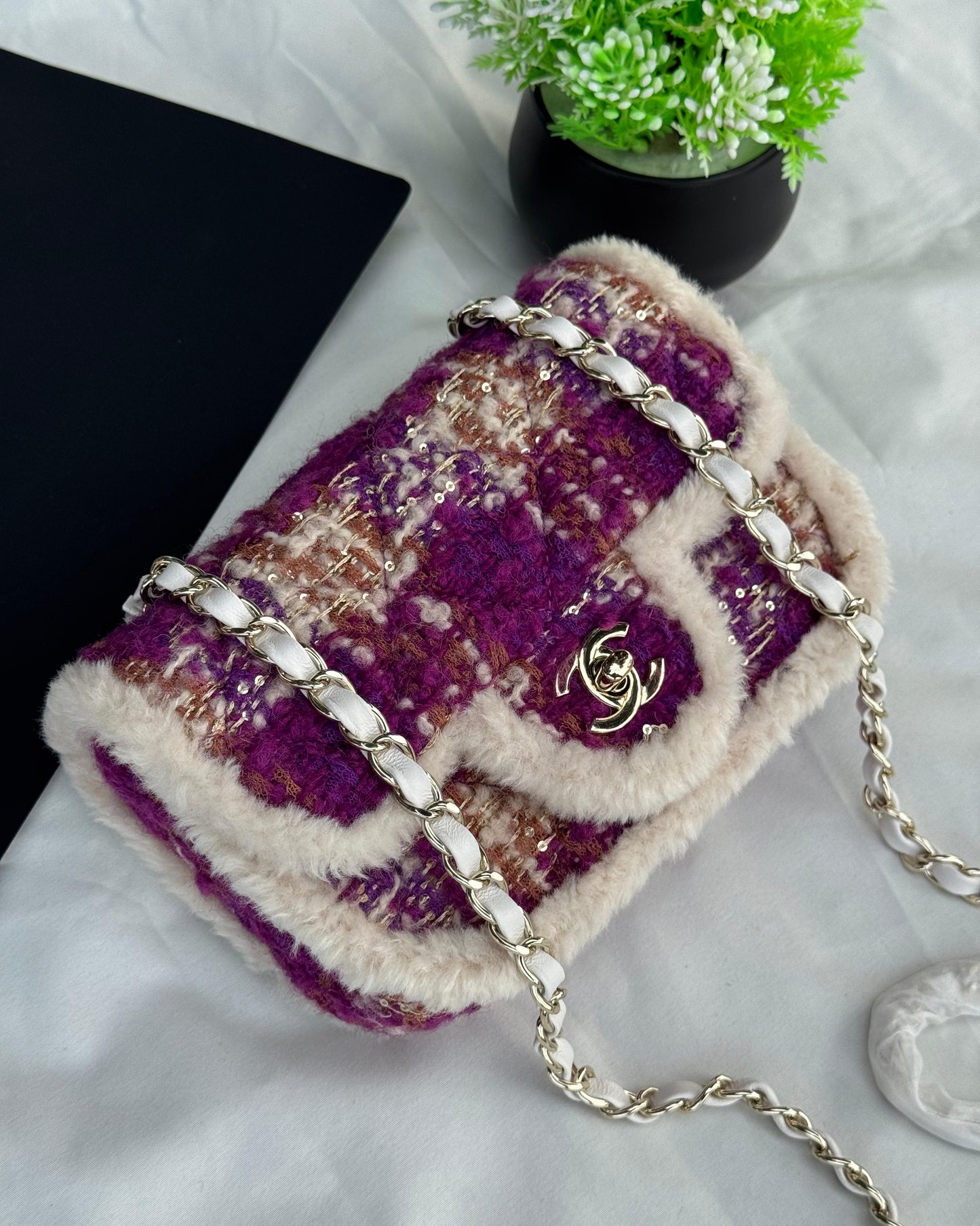 CHANEL FLAP Tweed  BAG Super master Quality with box and dust bag Size 19 Cm