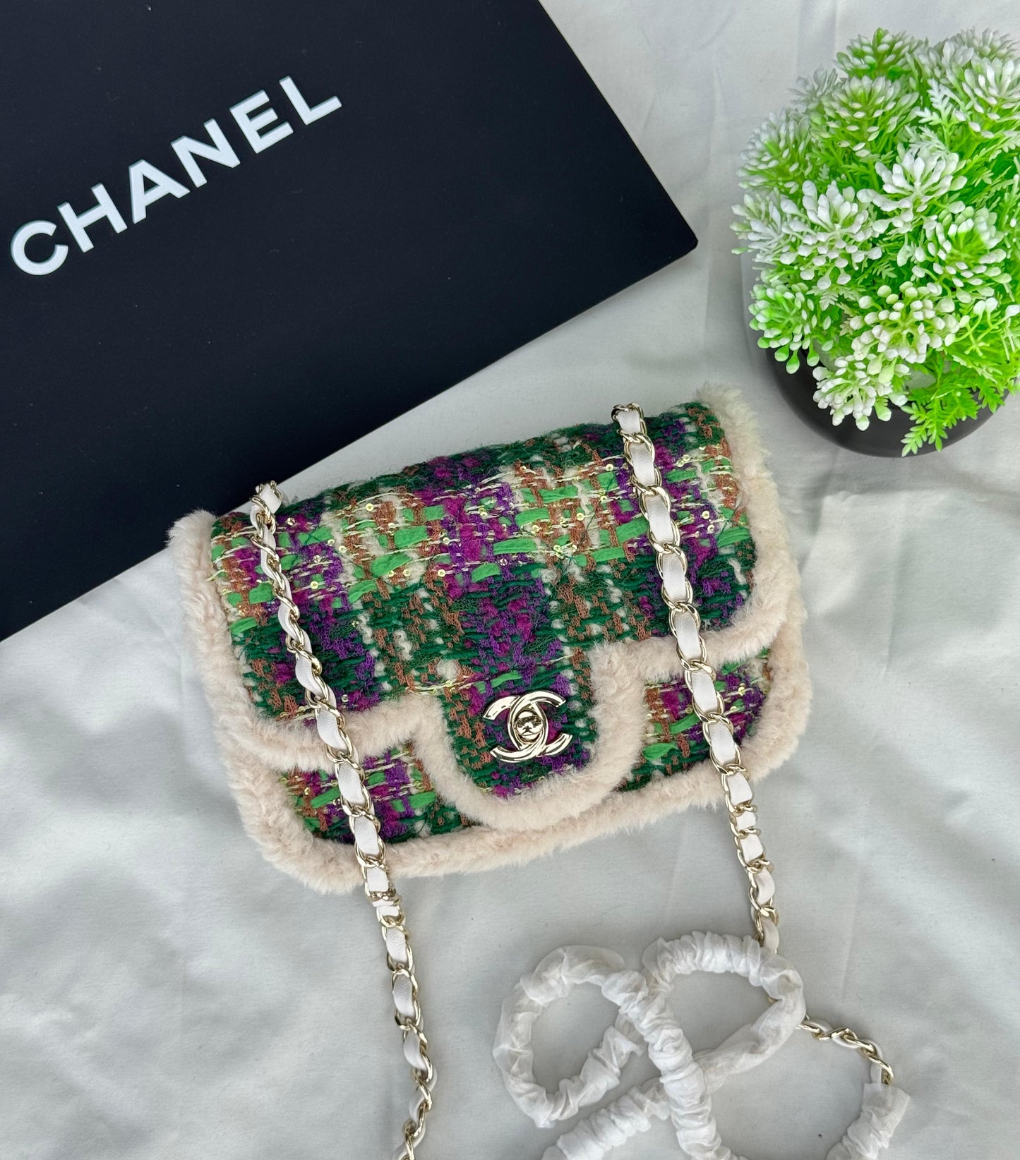 CHANEL FLAP Tweed  BAG Super master Quality with box and dust bag Size 19 Cm