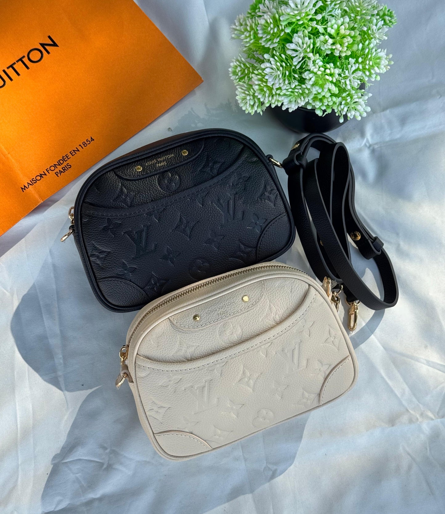 LV Tiny Camera Bag Super master Quality with box and dust bag Size 19 Cm