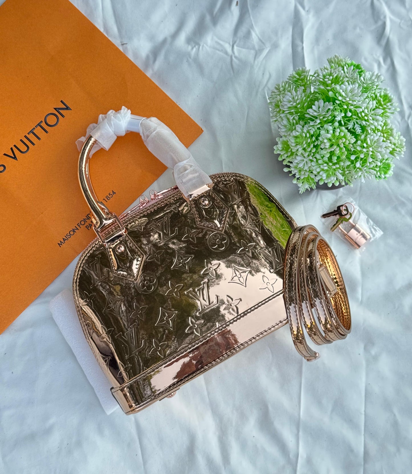 LV Alma BB Super master Quality with box and dust bag Size 23 Cm