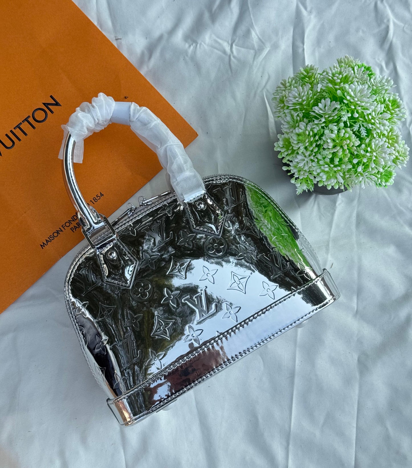 LV Alma BB Super master Quality with box and dust bag Size 23 Cm