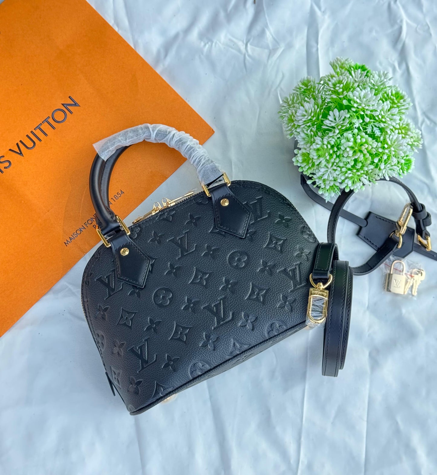 LV Alma BB Super master Quality with box and dust bag Size 23 Cm