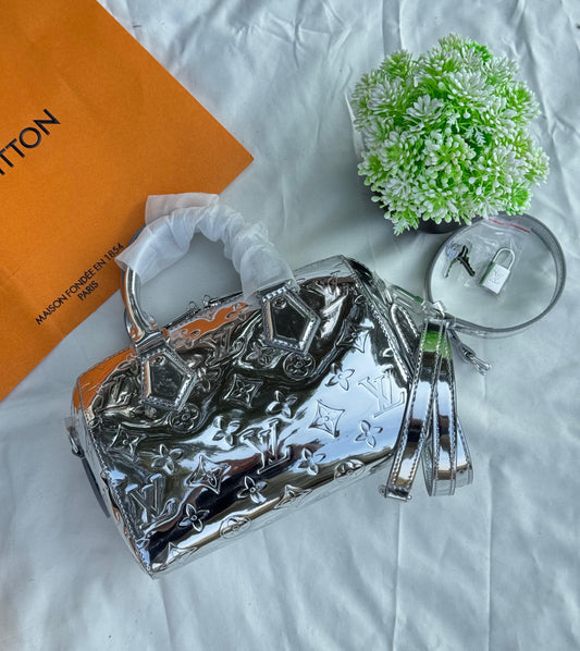 LV Speedy Shiny Super master Quality with box and dust bag Size 20 Cm