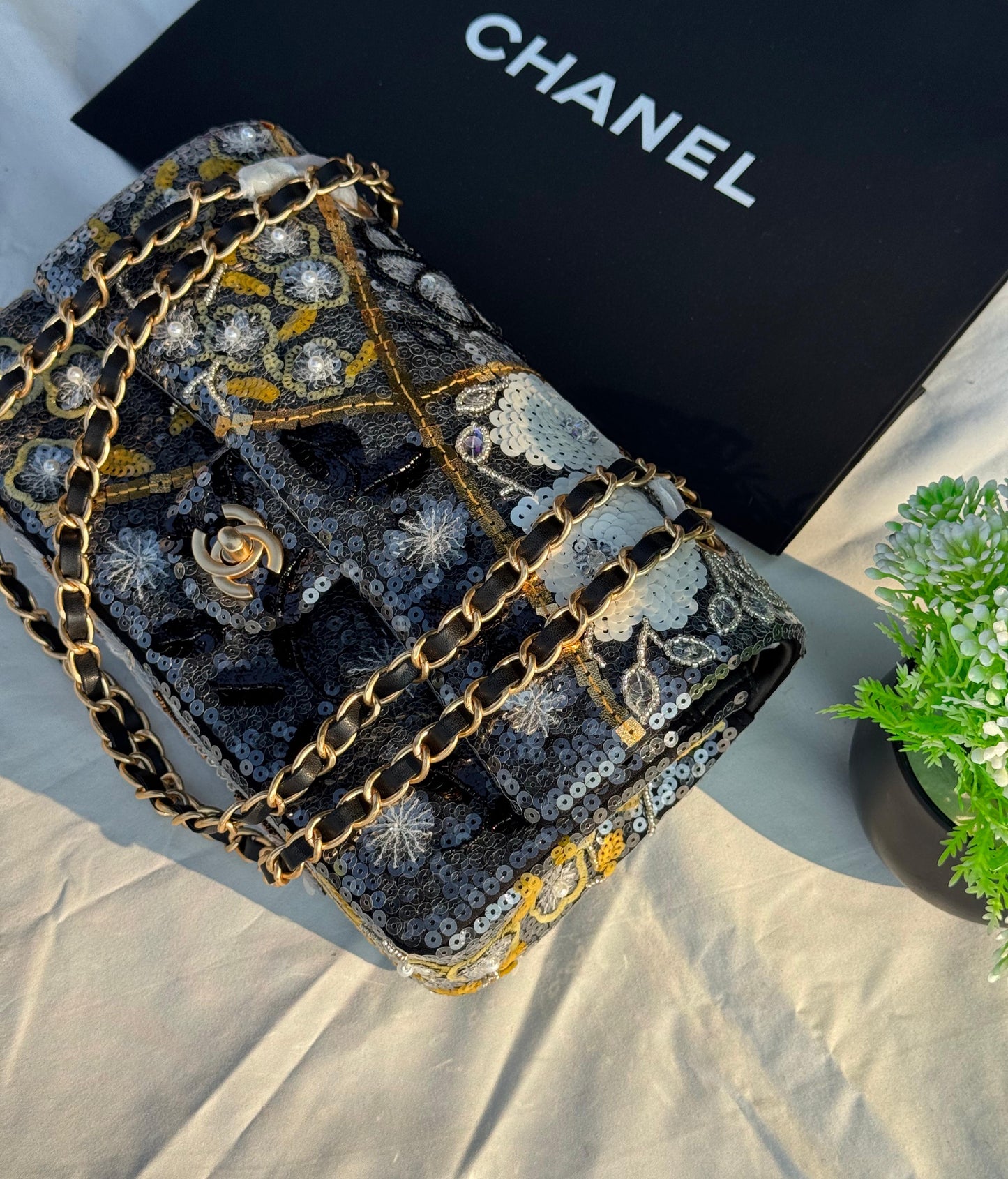 CHANEL Classic 11.12 handbag Super master Quality with box and dust bag Size 25 Cm