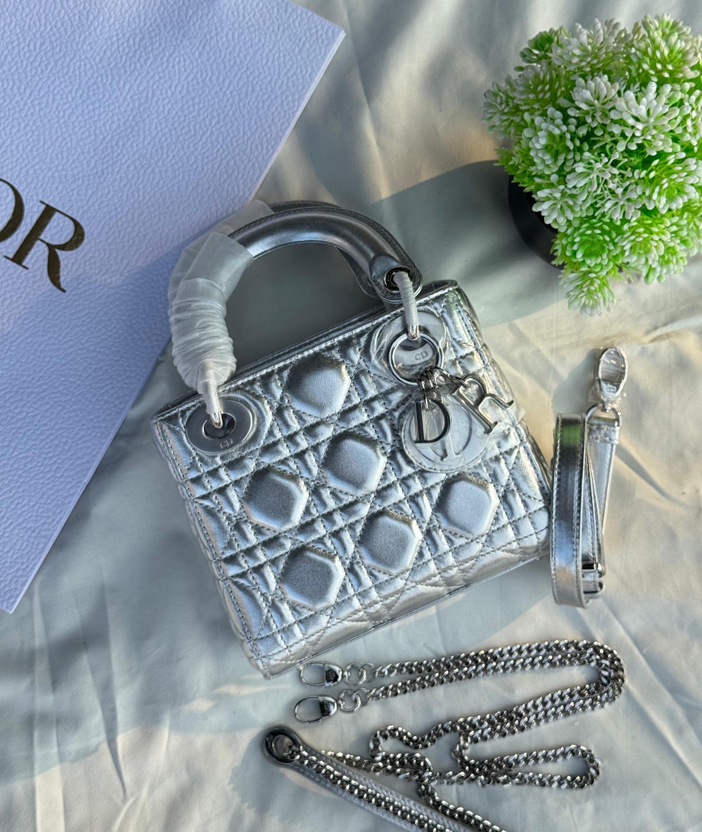 Lady Dior mini Super master Quality with box and dust bag Size 17 Cm