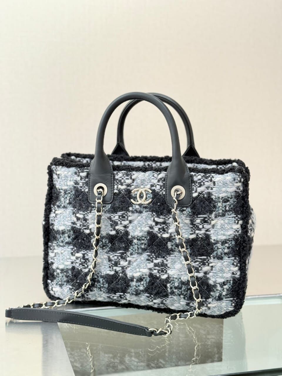 CHANEL TOTE Tweed Bag Super master Quality with box and dust bag Size 33 Cm