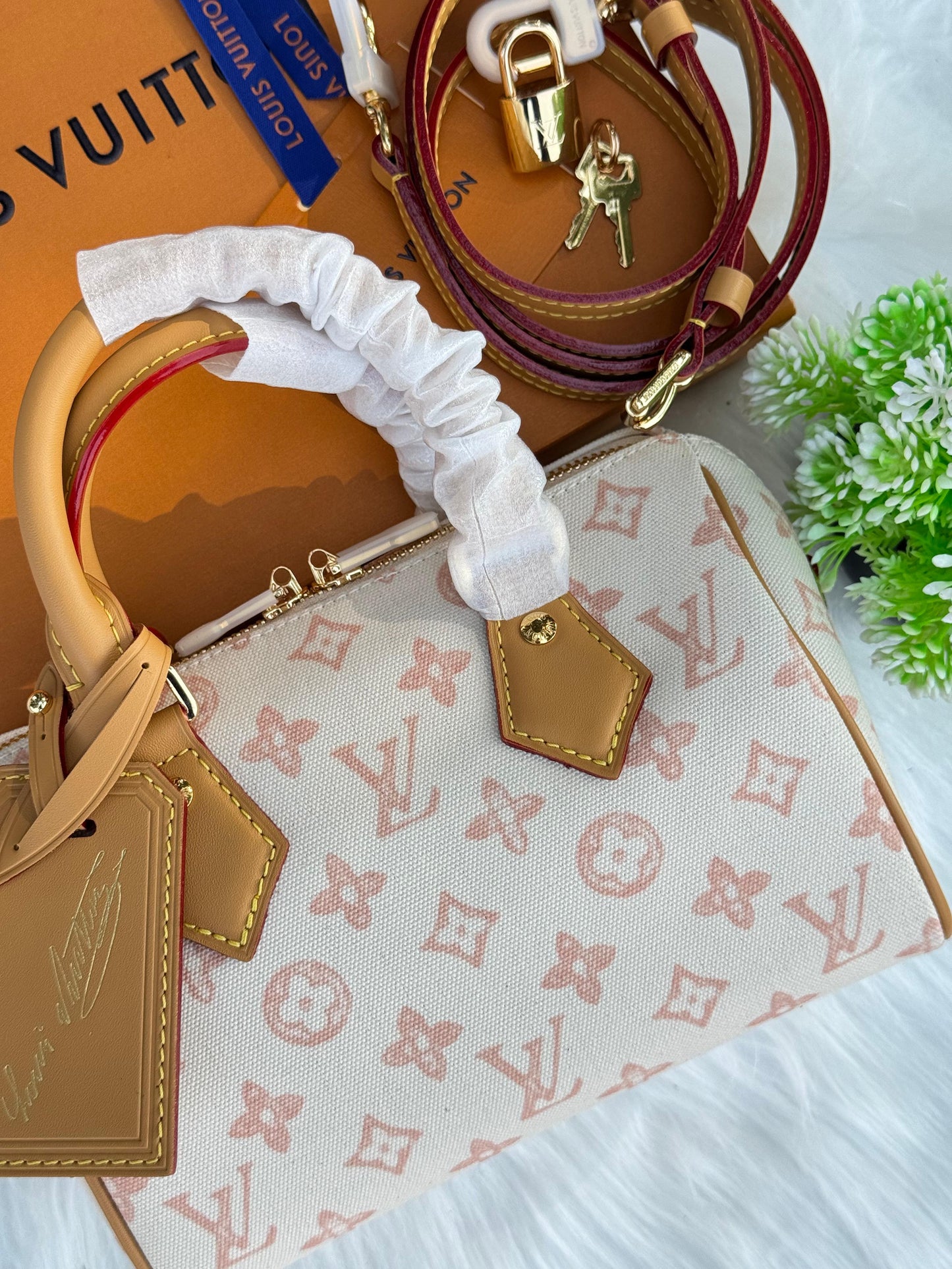 New LV Speedy Bandoulière 20 Super master Quality with box and dust bag Size 20 Cm