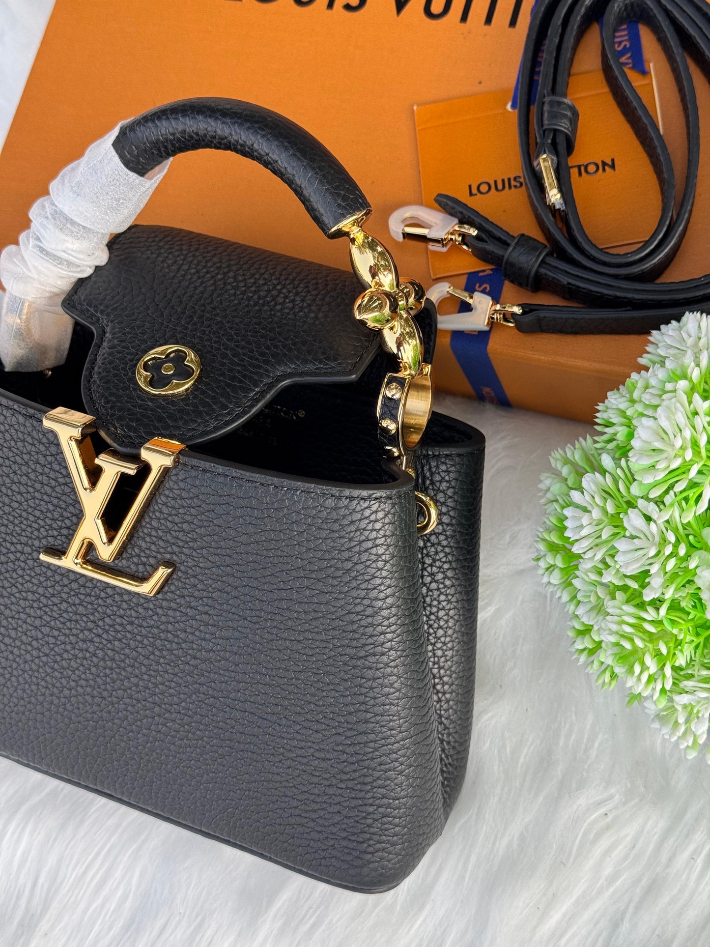 LV Capucines Mini Super master Quality with box and dust bag Size 21 Cm