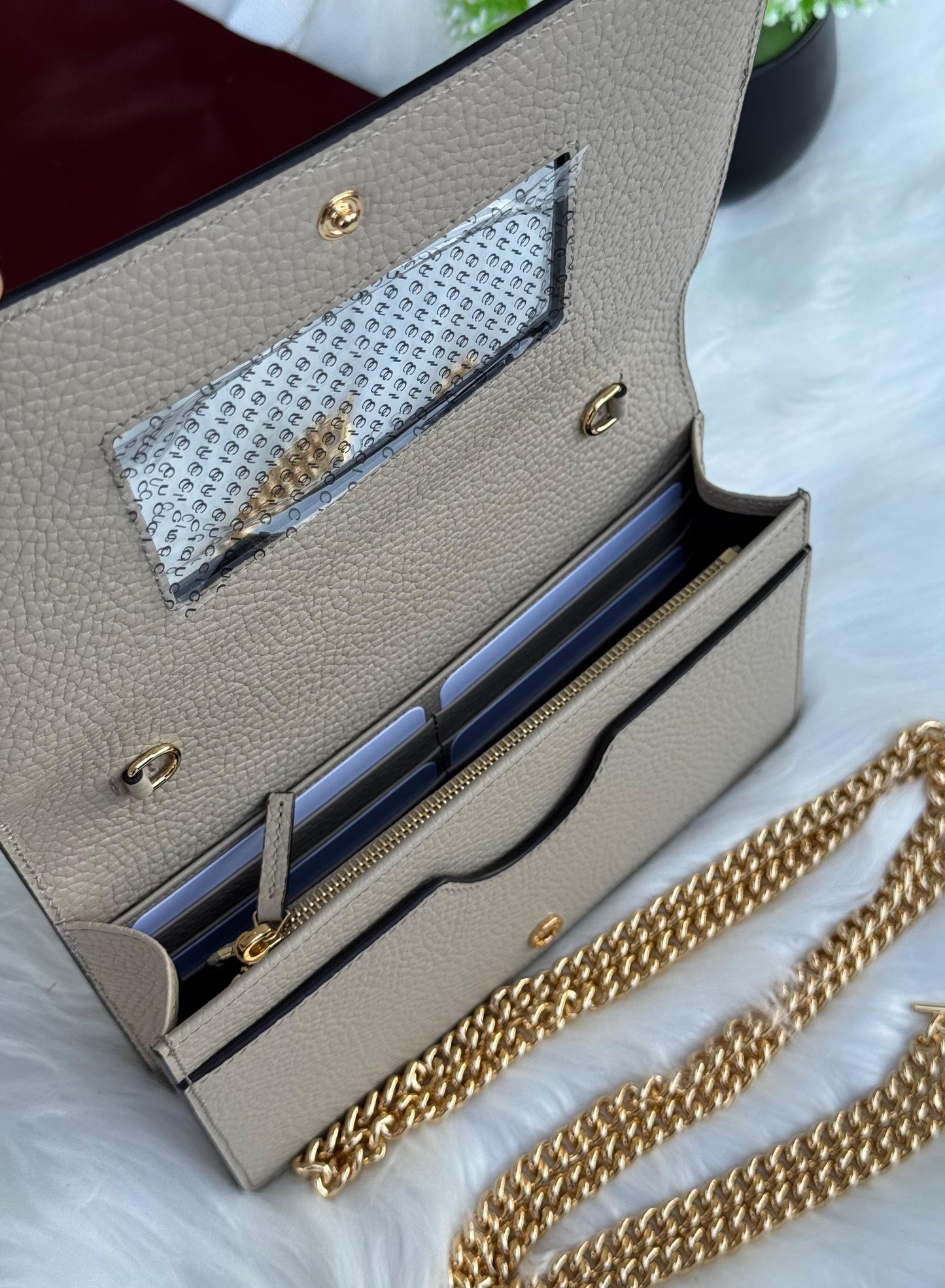 GUCCI Chain wallet Super master Quality with box and dust bag Size 20 Cm