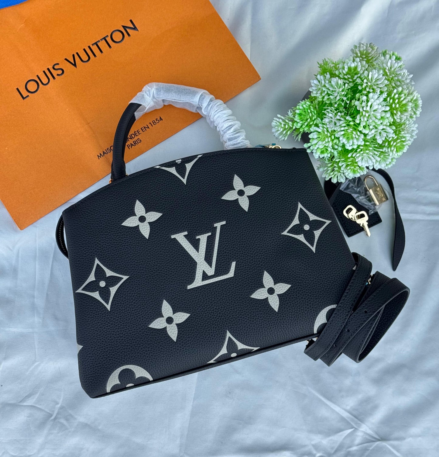 LV Palais Tote Bag Super master Quality with box and dust bag