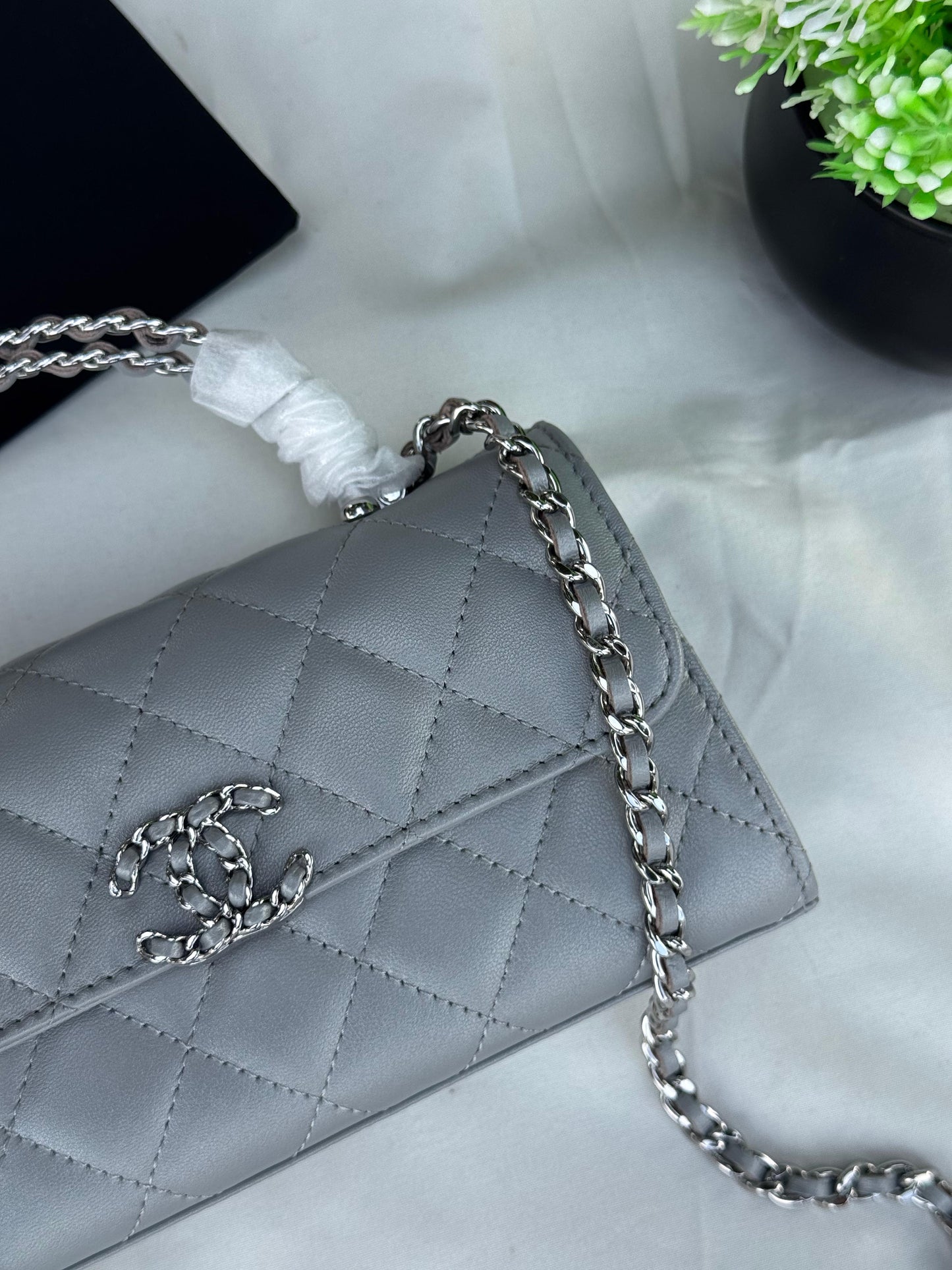 CHANEL Top handle with Chain Super master Quality with box and dust bag Size 19 cm